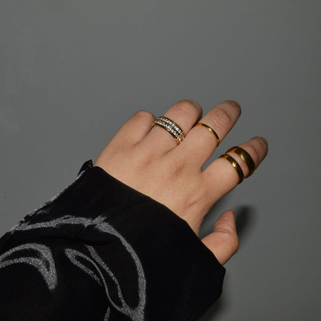 MAYFAIR. Gold Crystal Band Ring