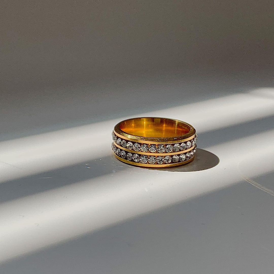 MAYFAIR. Gold Crystal Band Ring