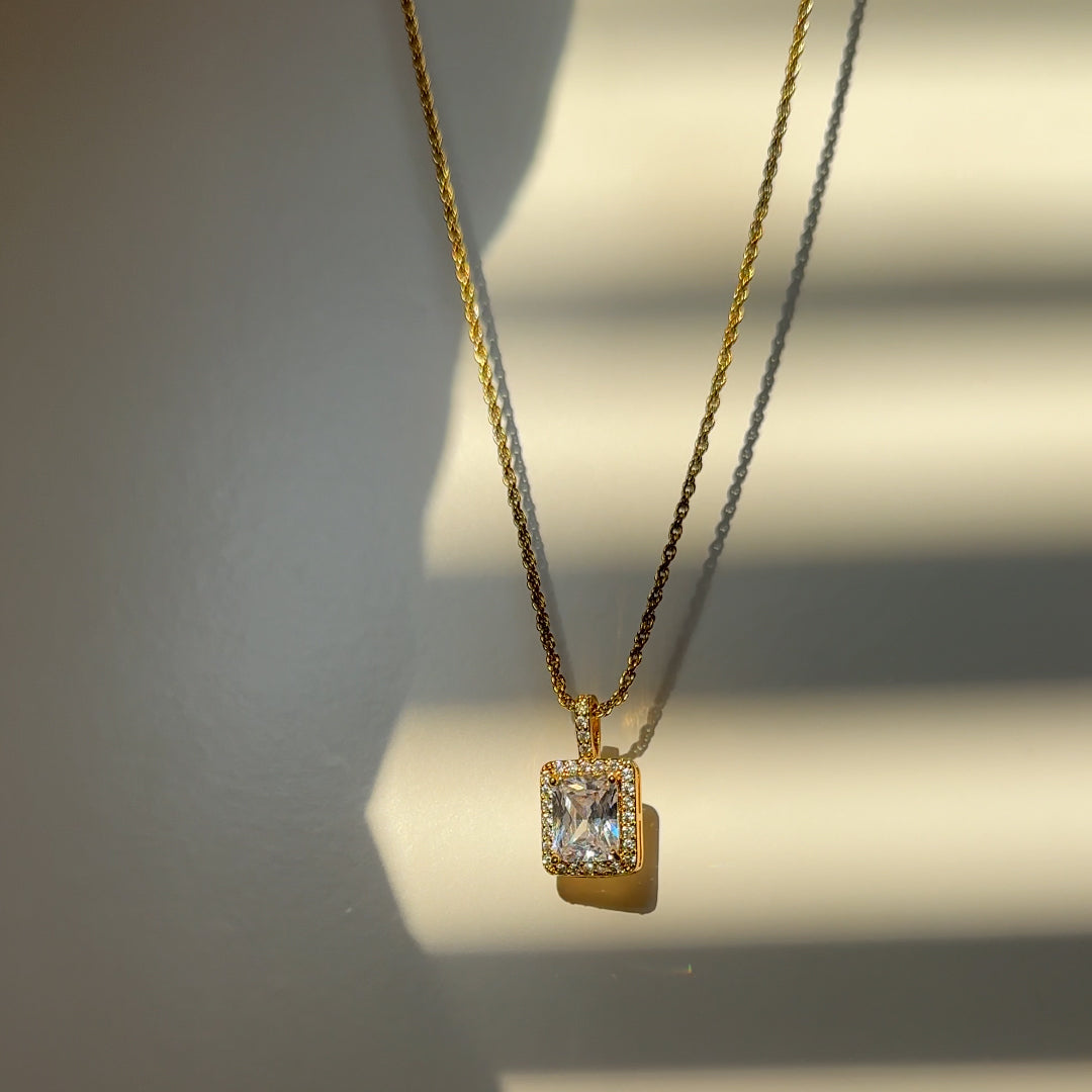 MILLION. Clear Crystal Necklace