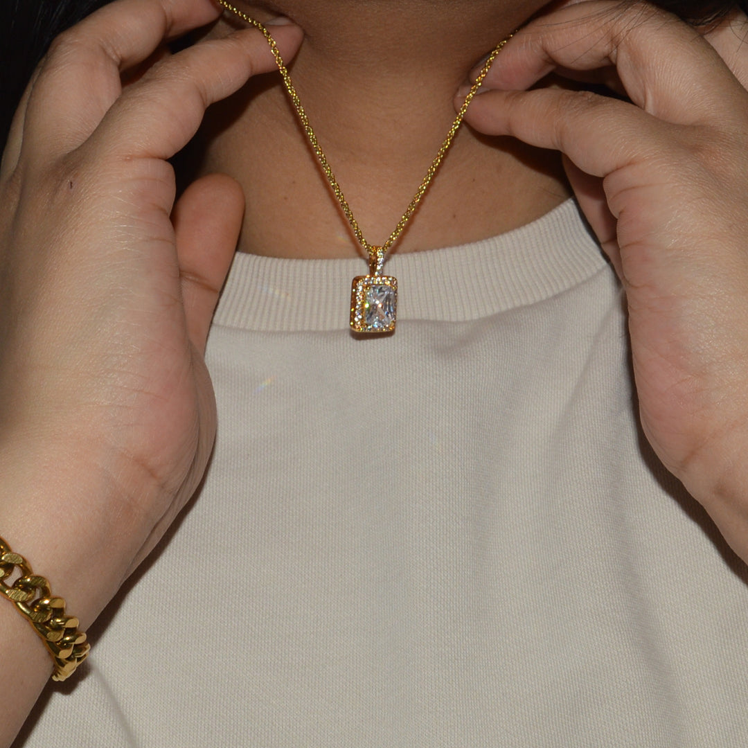 MILLION. Clear Crystal Necklace
