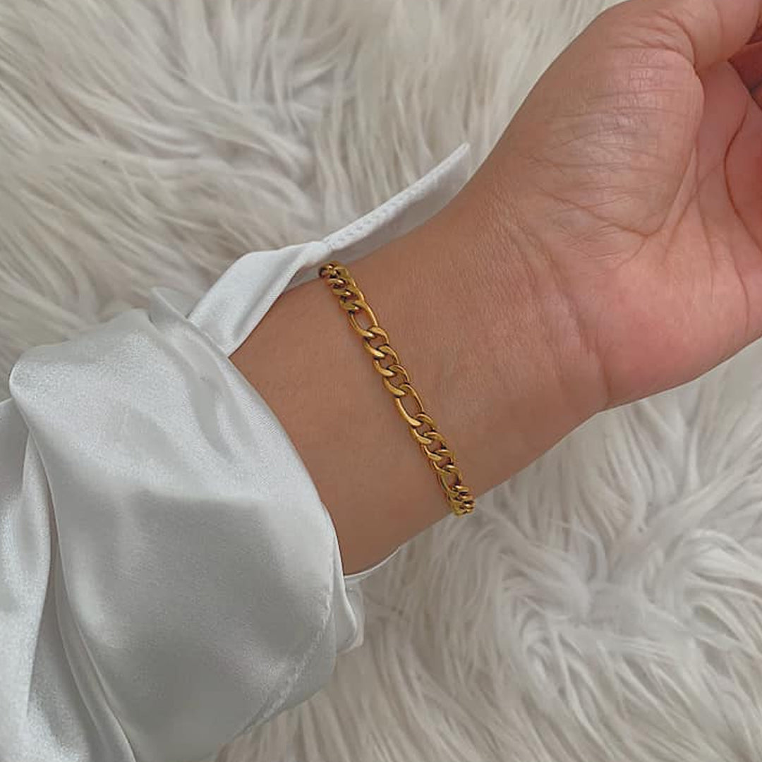 ARTISTE. 3 Piece Dainty Bracelet Set