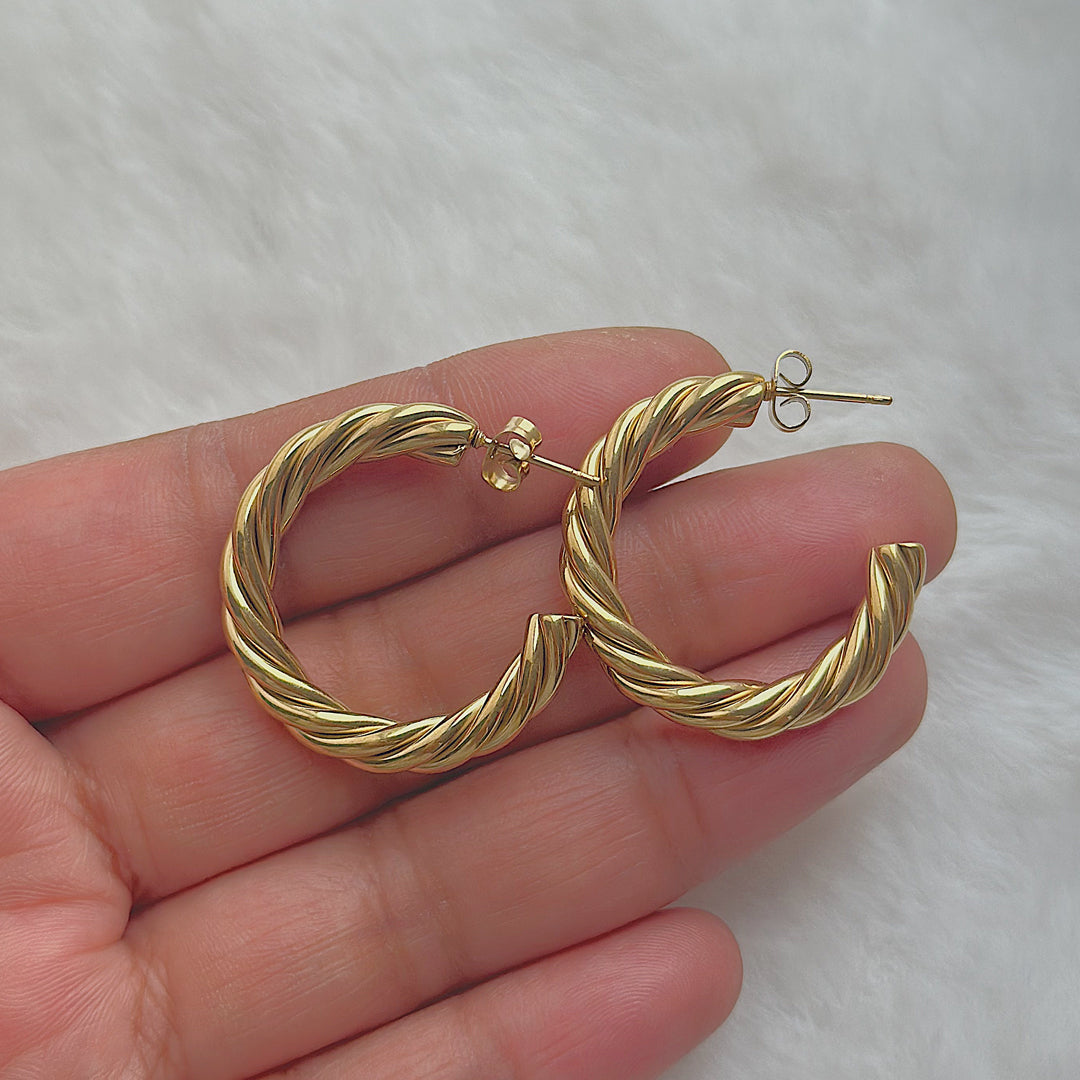MUSE. Gold Twist Hoop Earrings
