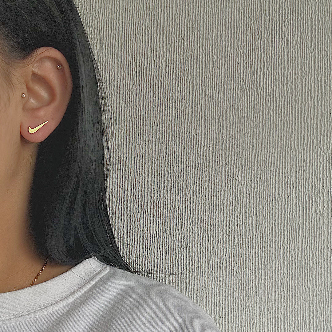 NIKE. Gold Swoosh Stud Earrings IMPERFECT