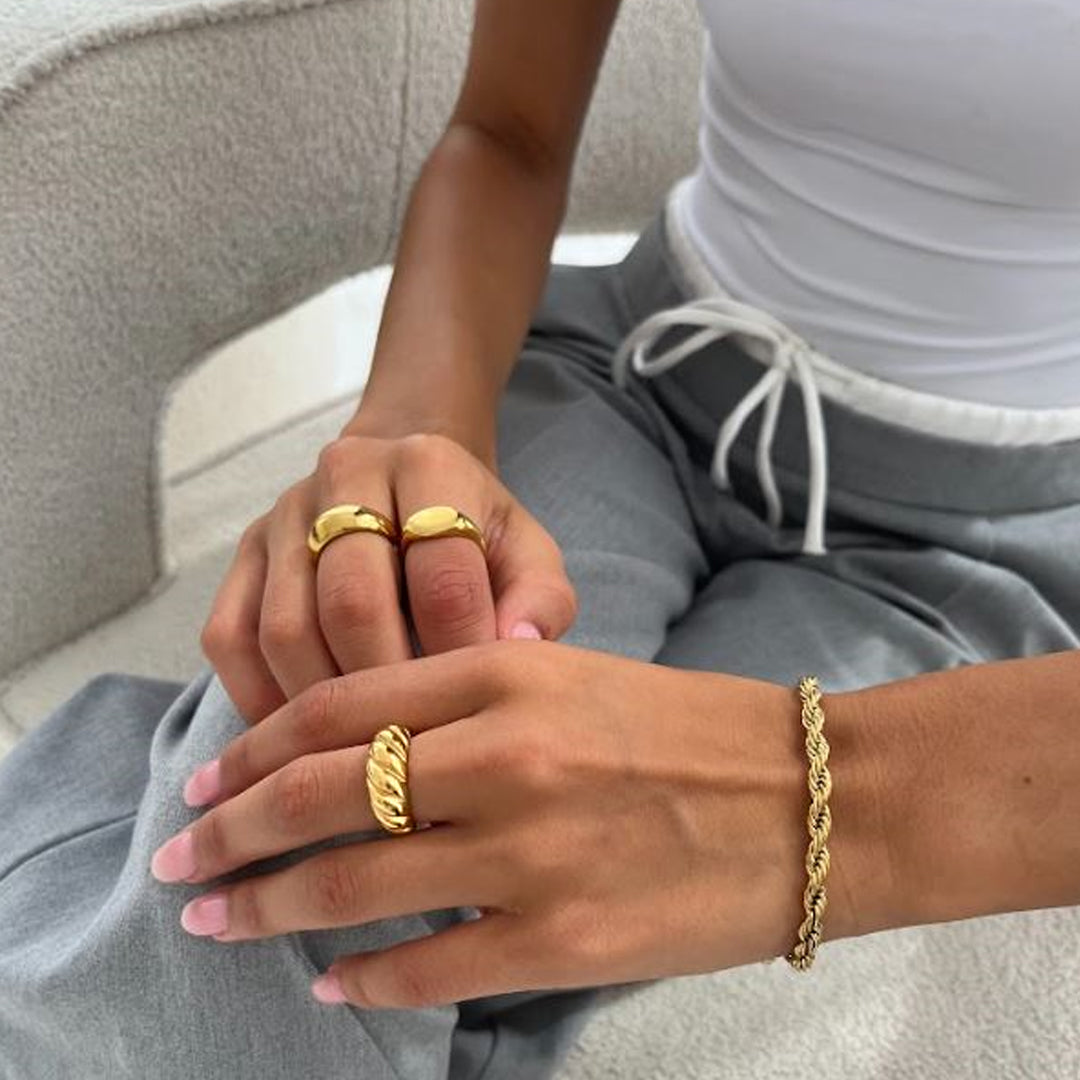 RIVER. Gold Croissant Ring