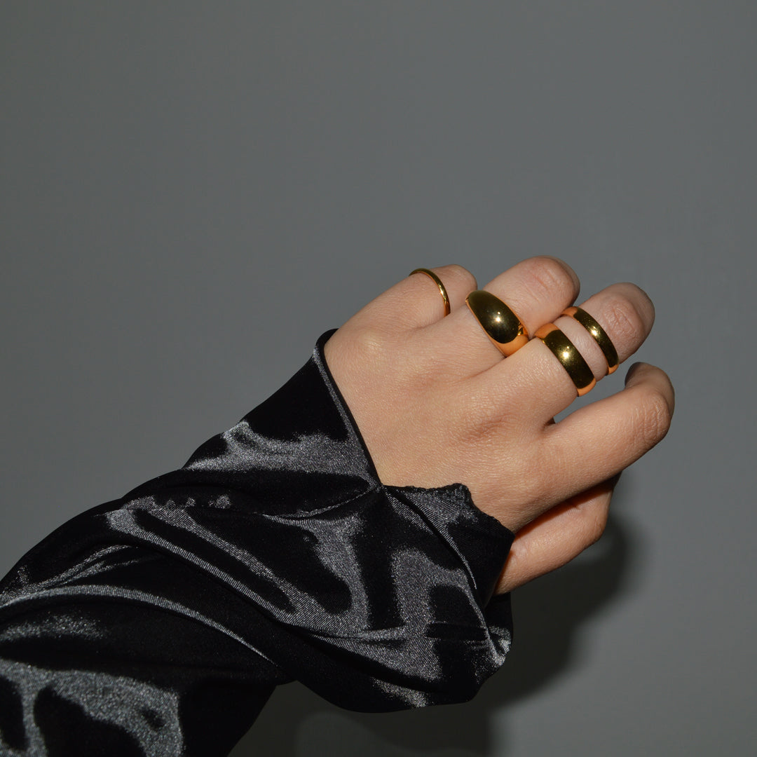 ROMAN. Gold Dome Ring