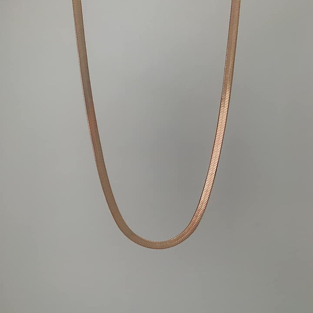 SERPENTINE IROZI. Rose Gold Snake Chain Necklace