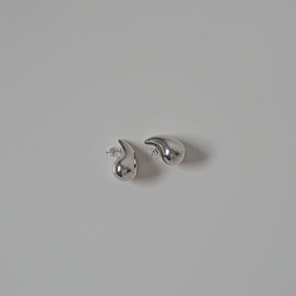 TEGA. Silver Teardrop Earrings