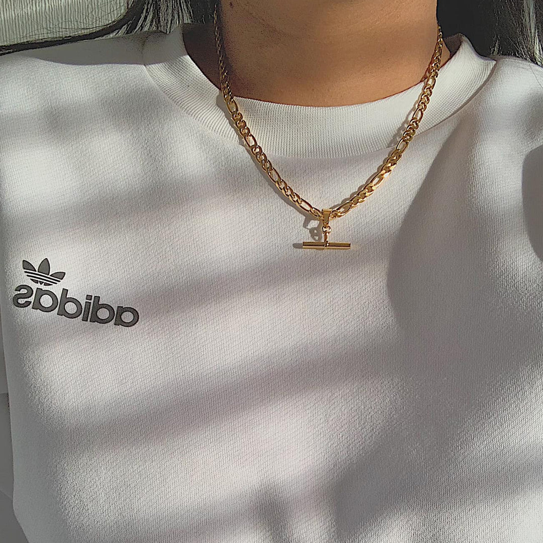 TITAN. Gold T Bar Necklace IMPERFECT