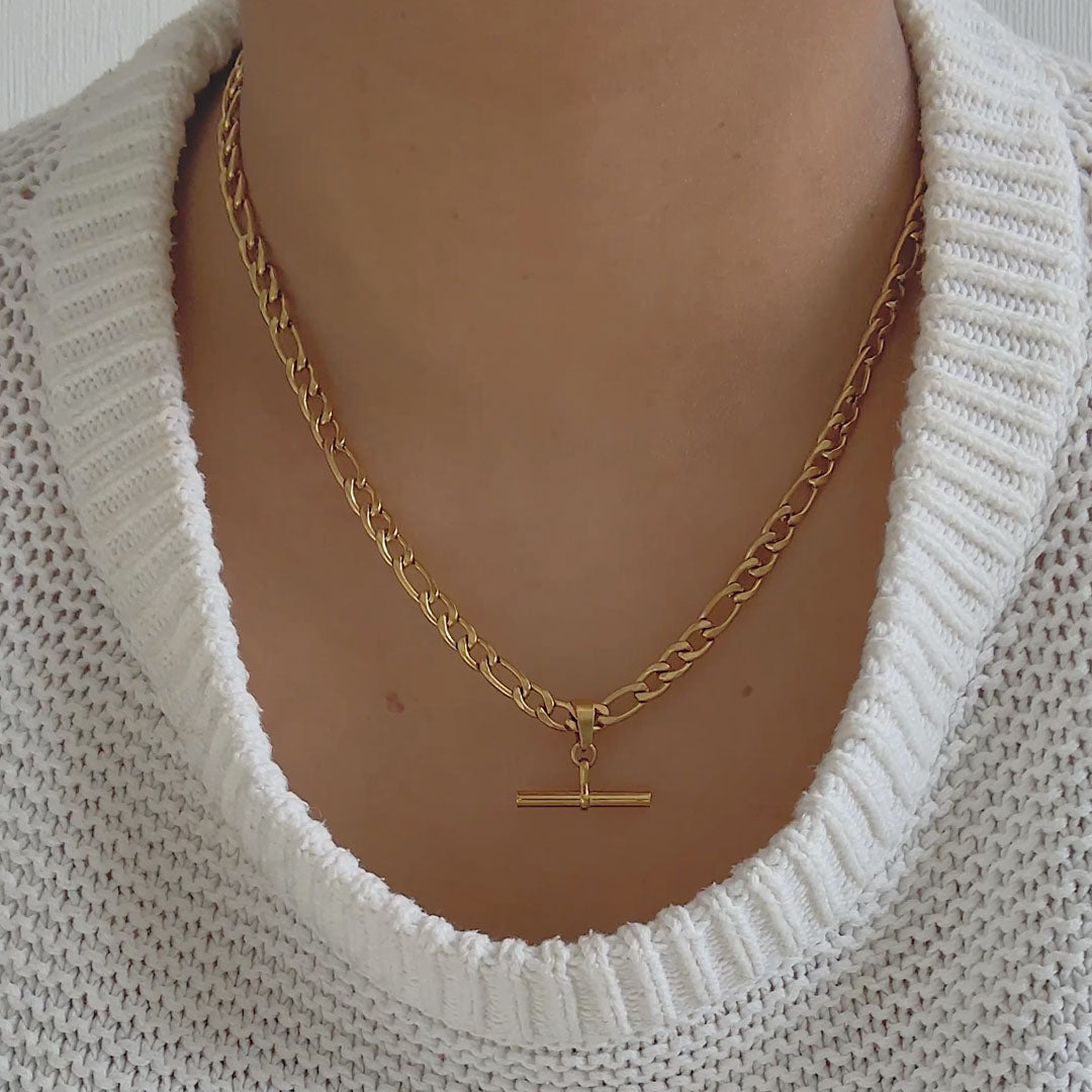 TITAN. Gold T Bar Necklace IMPERFECT
