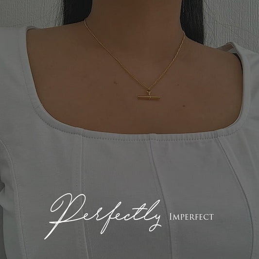 TITAN. Dainty Gold T Bar Necklace IMPERFECT