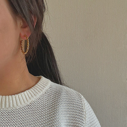 TRESSER. Gold Twist Hoop Earrings
