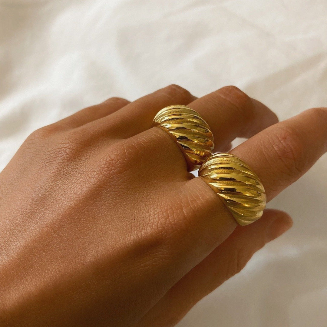 VOGUE. Gold Croissant Dome Ring