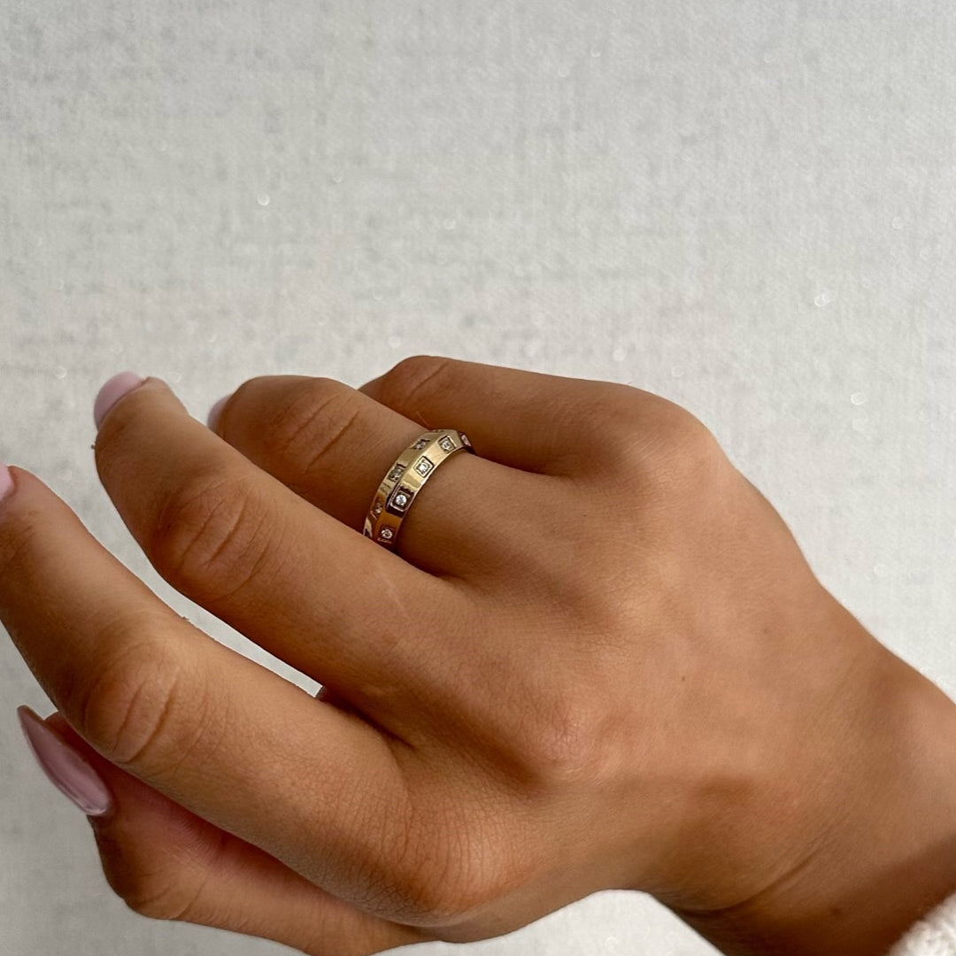 VICEROY. Gold Crystal Geometric Ring