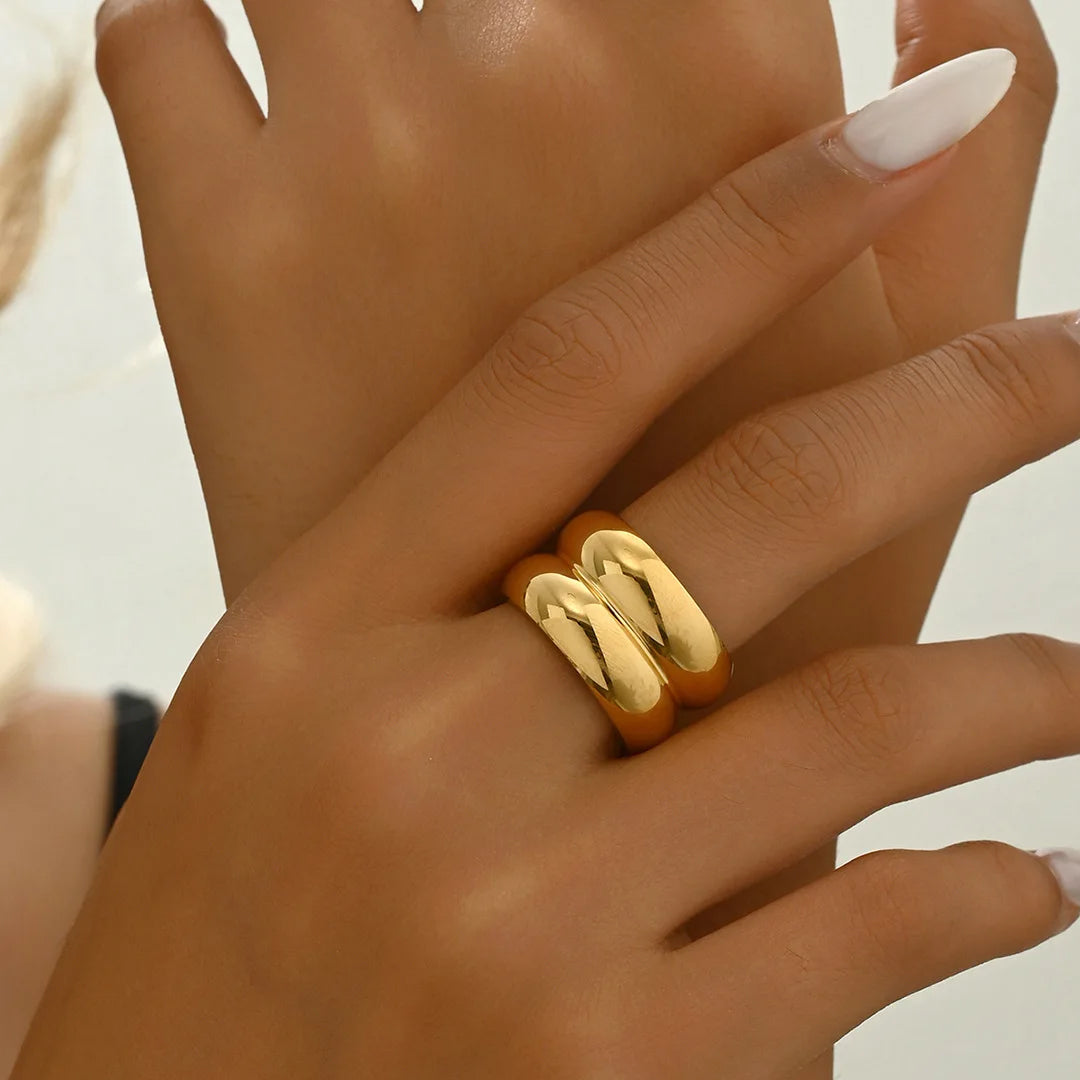 VIKING. Gold Double Barrel Ring
