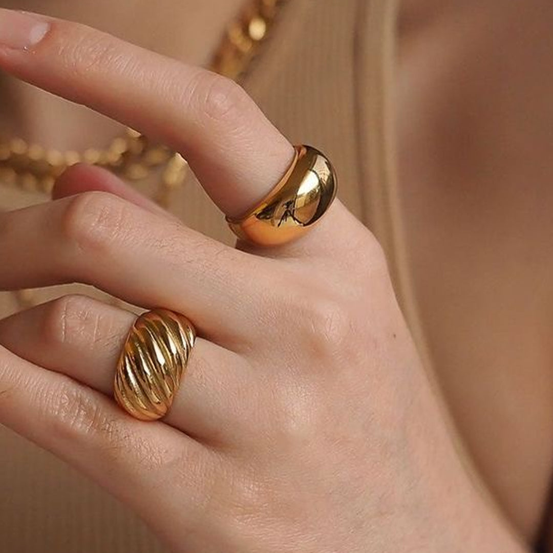 ROMAN. Gold Dome Ring
