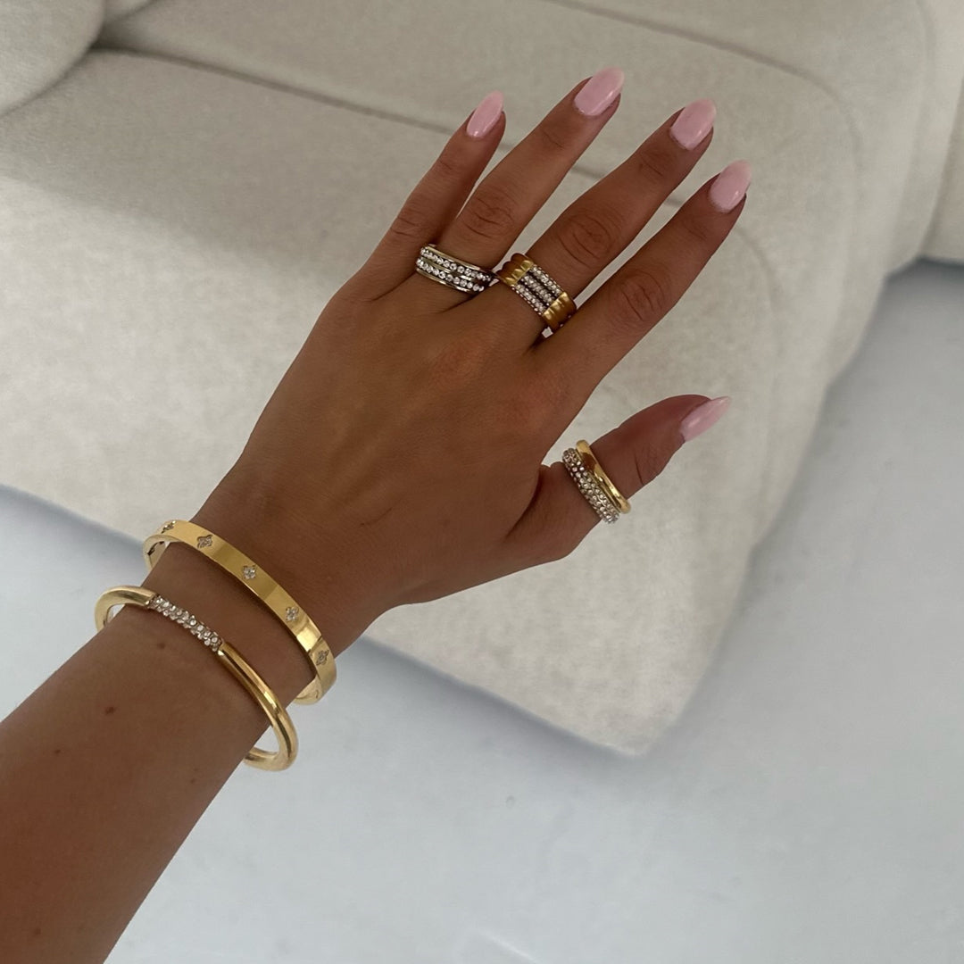 CRYSTAUX. Gold Crystal Bangle